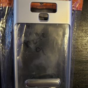Galaxy Note 9 case with built in stand